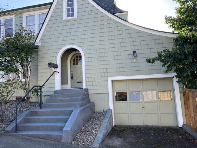 Building Photo - 3 br, 1.5 bath House - 1149 SE Lane Ave