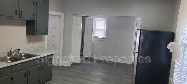 Building Photo - 5421 Blue Ridge Ave