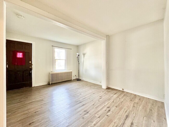 Photo du bâtiment - 6 Chestnut St E