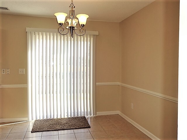 Foto del edificio - 214 Clay Thorn Ct