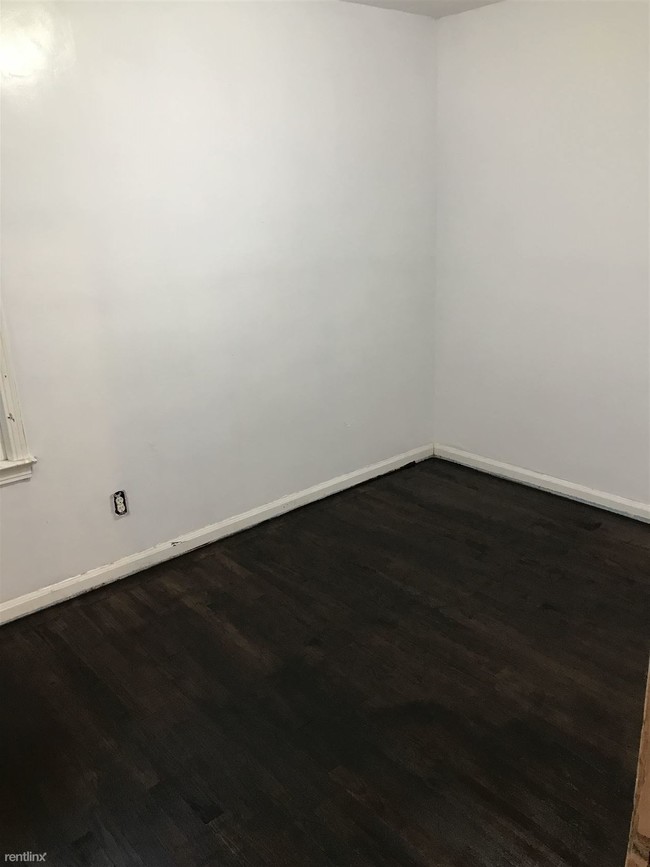 Foto del edificio - 3 br, 1 bath House - 15*** Riverdale Ave