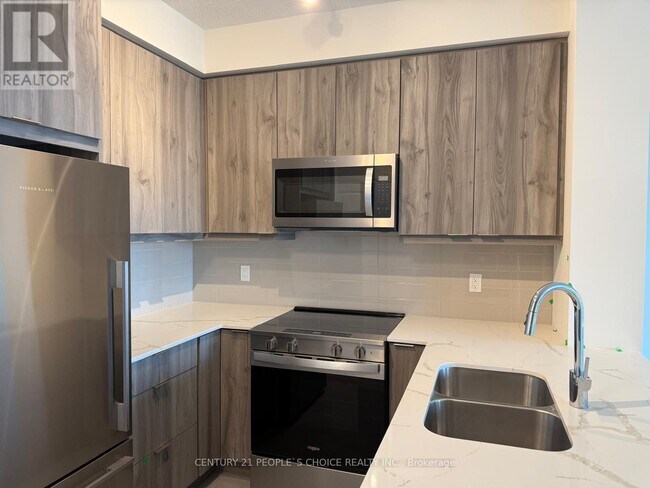 Building Photo - 15 Watergarden Dr