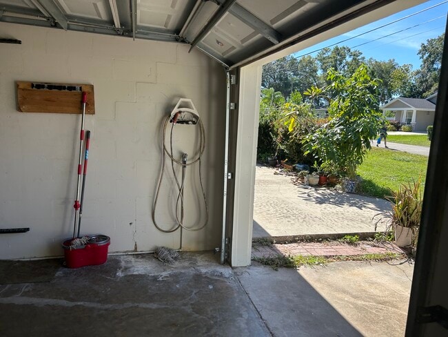 Building Photo - 108 Frances Dr