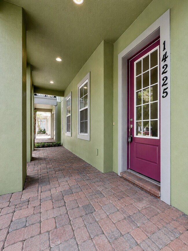 Foto del edificio - 14225 Walcott Avenue