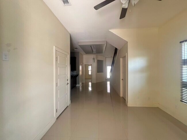 Foto del edificio - 3016 S L St