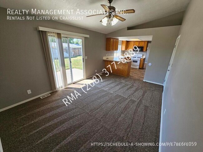 Foto del edificio - Beautiful 3-Bedroom Home in Heart of Merid...