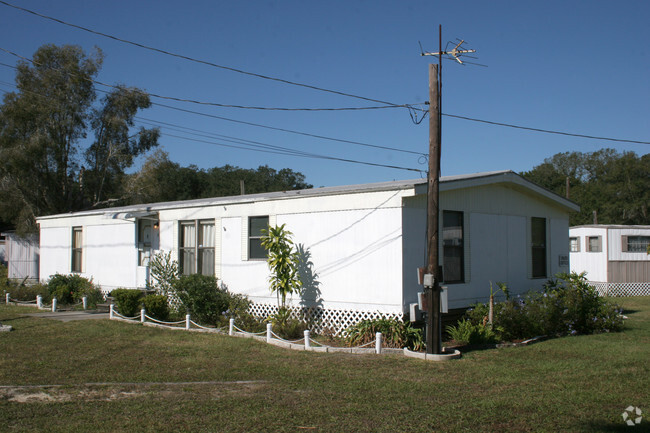 Building Photo - Pinetree Village Mobile Home Park