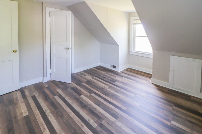 Foto del edificio - 6928 Harrison Rd