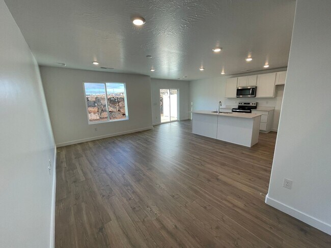 Building Photo - Brand New 3-Bed/2.5 Bath Town Home
