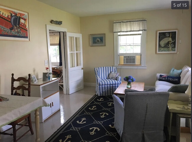 Foto del edificio - 621 Fairfield Beach Rd