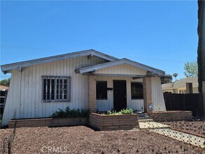 Building Photo - 1176 N Park Ave