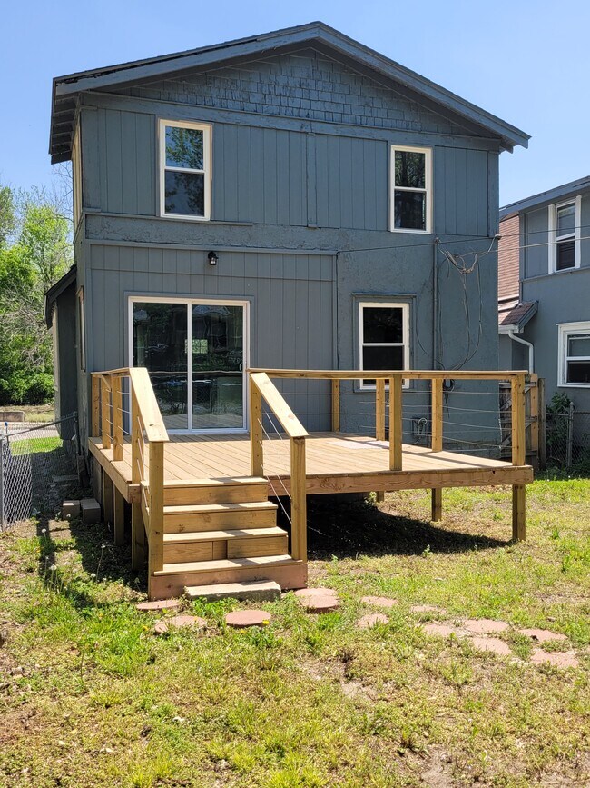 Building Photo - 4016 Flora Ave