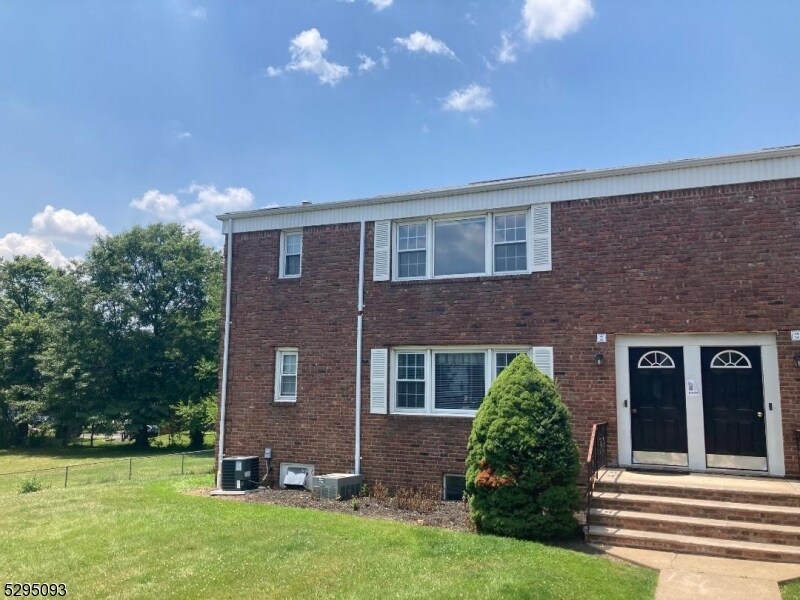 6 Columbia Dr Unit B, Bridgewater, NJ 08807 Room for Rent in