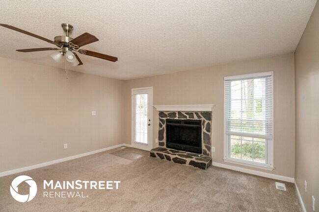 Building Photo - 2968 Rosecommons Dr