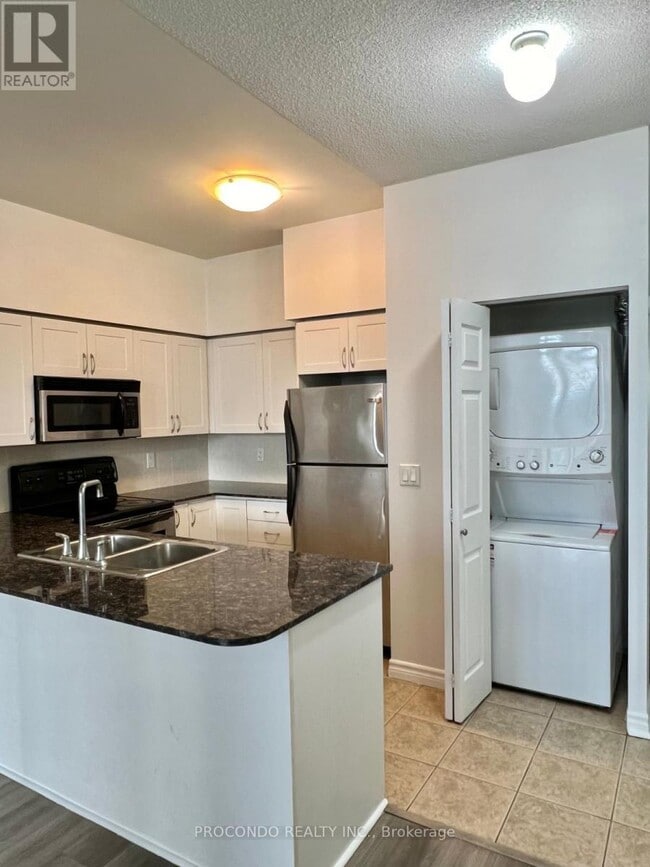Building Photo - 388-2388 Prince of Wales Dr