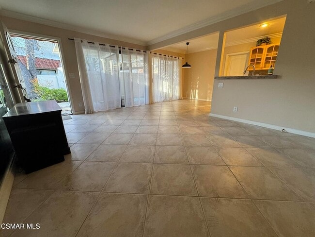 Building Photo - 2853 Instone Ct