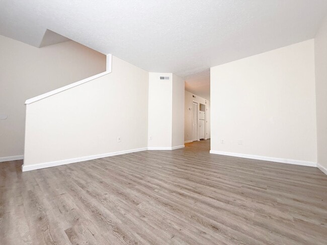 Building Photo - 1840 Woodland Ave