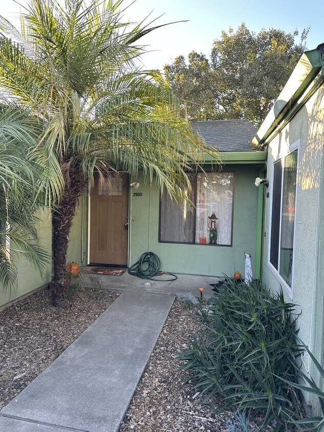 Primary Photo - 2930 Whittier Ct