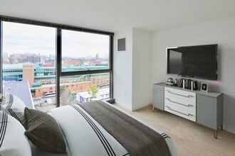 Building Photo - The Viridian