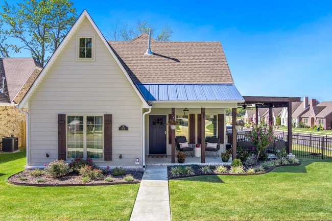 Building Photo - 85 N Solitude Bend