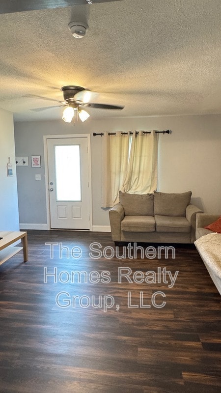 Foto del edificio - 2315 Clearwater Rd