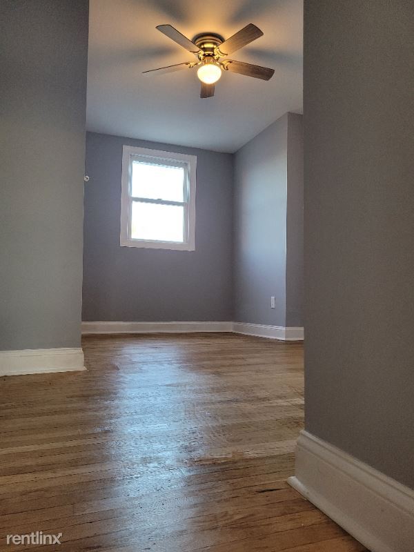 Foto del edificio - 3 br, 1 bath House - 2043 S 68th St