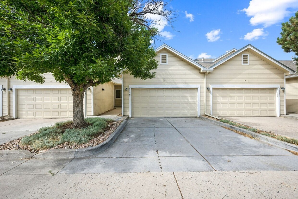 Charming 3BR House in Aurora - Charming 3BR House in Aurora