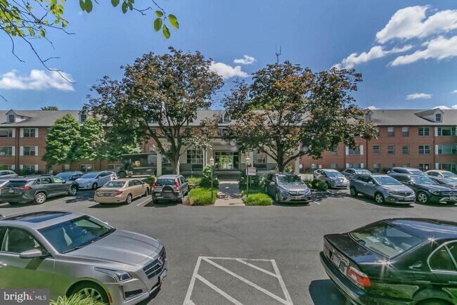 Building Photo - 5301 Westbard Cir