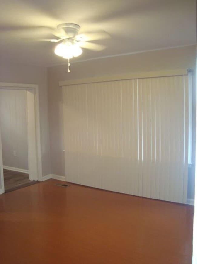 Building Photo - Charming two bedroom and one bath home available to rent