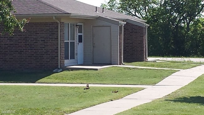 Foto del edificio - 1215 Barclay Ave