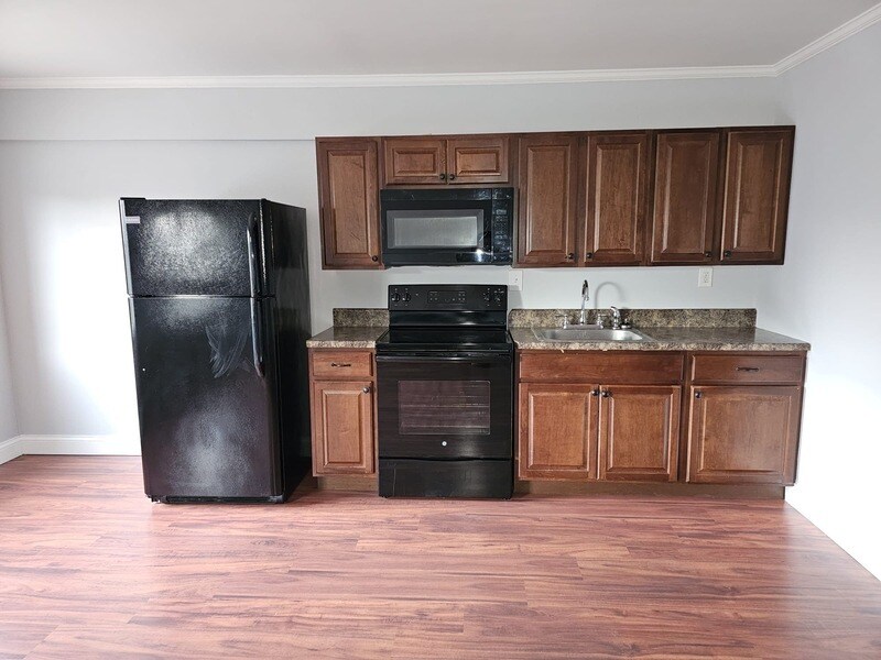 Foto principal - 2854 W Sylvania Ave
