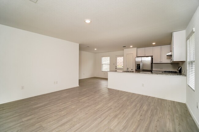 Foto del edificio - 5943 Sunset Song Ln