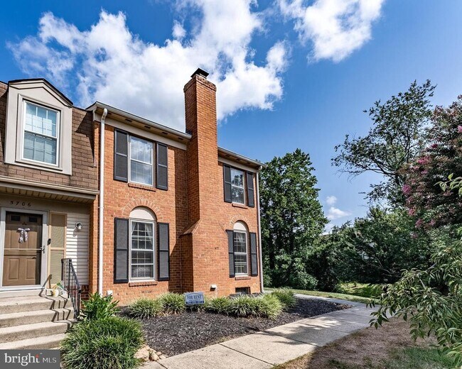 Foto del edificio - 5708 Gladden Ct
