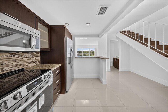 Foto del edificio - 9351 Fontainebleau Blvd