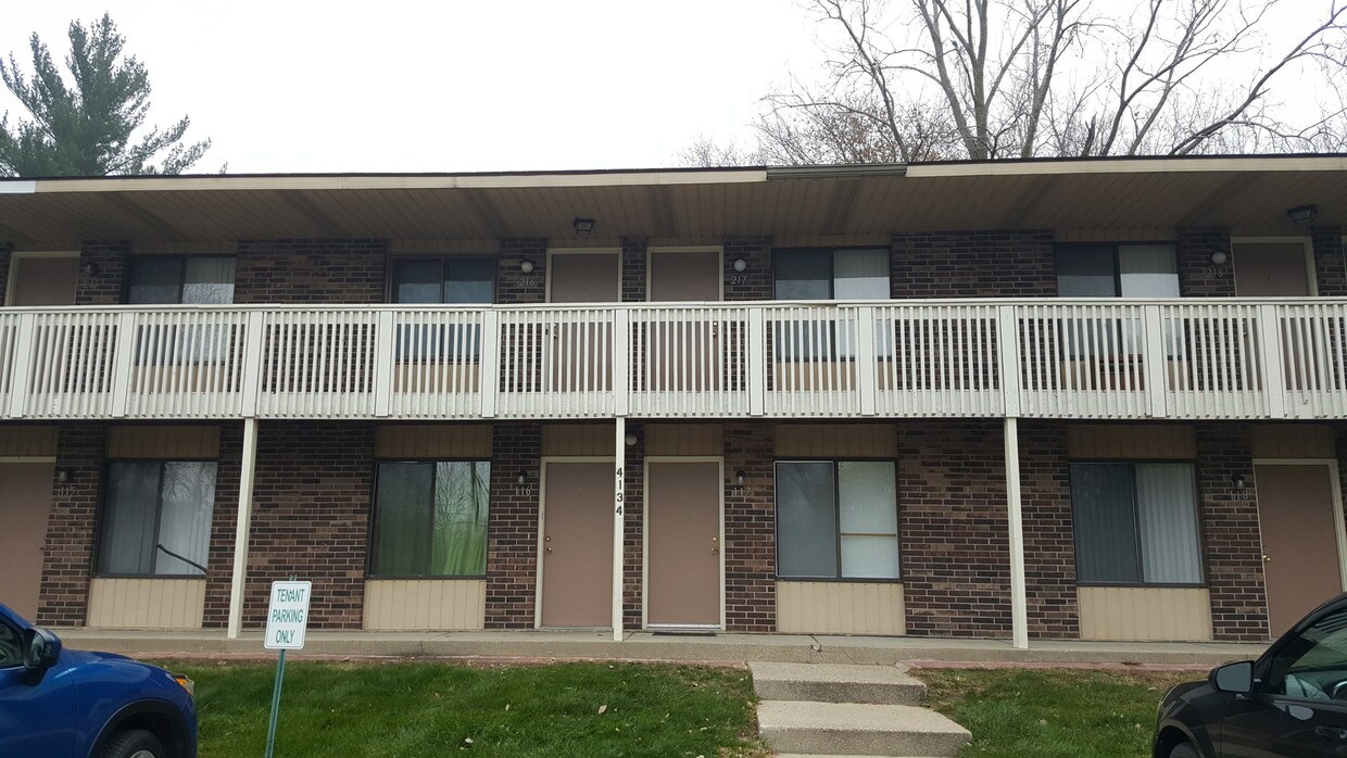 Primary Photo - 4132 Oak Park Dr SE