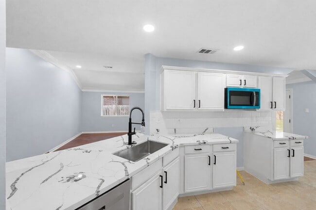 Foto del edificio - 3910 Crystal Pass Ct