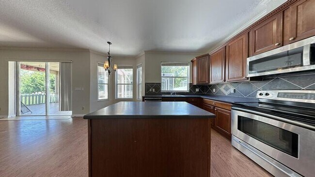 Building Photo - 11335 Village Brook Dr