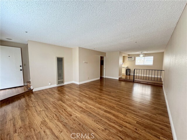 Foto del edificio - 4115 Farquhar Ave