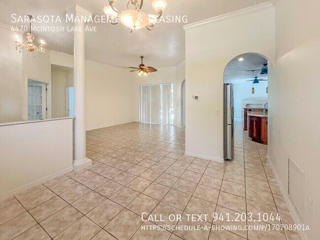 Foto del edificio - 4470 McIntosh Lake Ave