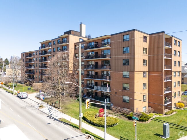 Building Photo - Ridout Towers