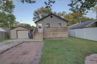 Building Photo - 1536 44th St
