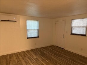 Building Photo - 9811 N Jasmine Ave