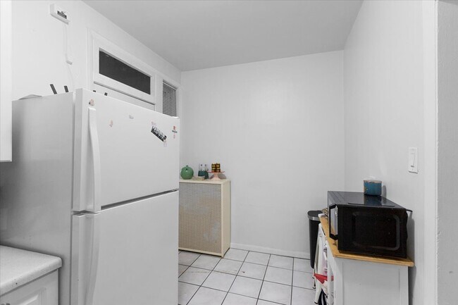 Foto del edificio - 2453 N Clark St