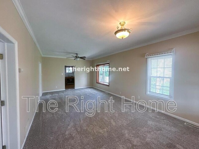 Foto del edificio - 902 Harrington Ave
