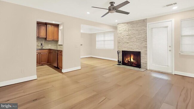 Foto del edificio - 5715 Chapman Mill Dr