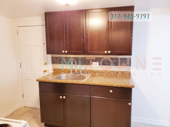 Foto del edificio - 1346 Chase