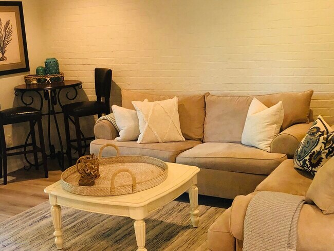 Foto del edificio - 74 Linden Ct