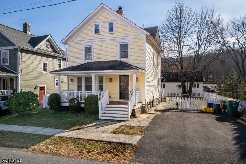 Primary Photo - 9 Raritan River Rd