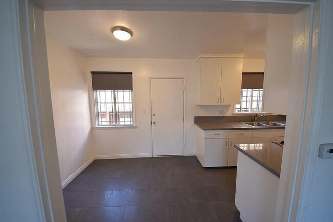 Foto del edificio - 4401 1/2 W Exposition Blvd