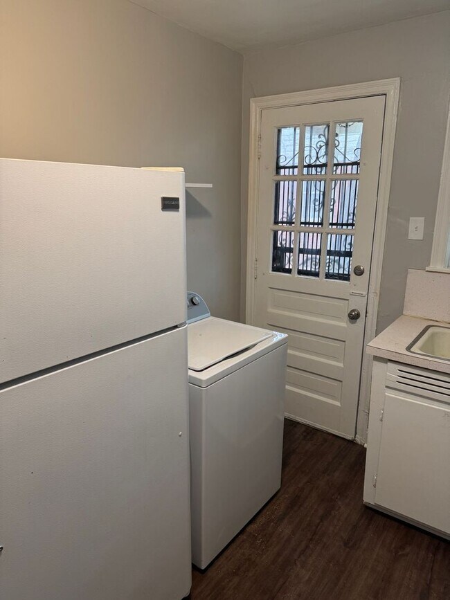 Foto del edificio - 157 Roberta Dr